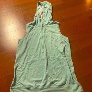 Nike 3 Quarter Hooded Zip —size medium